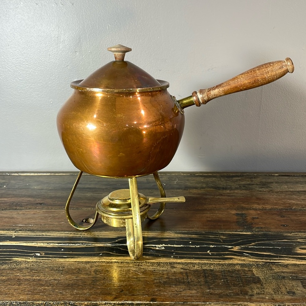 Vintage copper and brass fondue pot.  Phenomenal patina wooden handle and nob